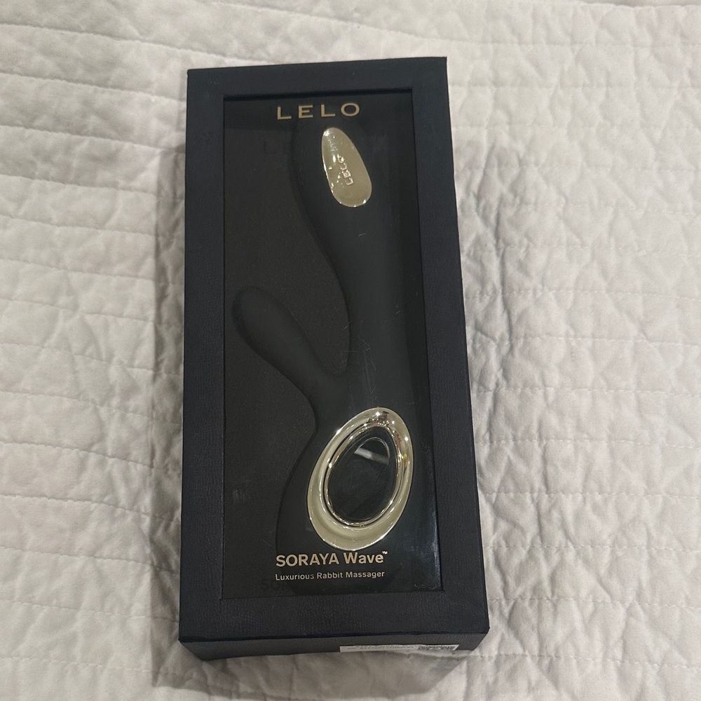 Soraya Wave Black Luxurious Rabbit Massager